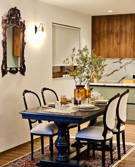 Novi'S Luxury Apartment 2 Gjirokastër Eksteriør bilde