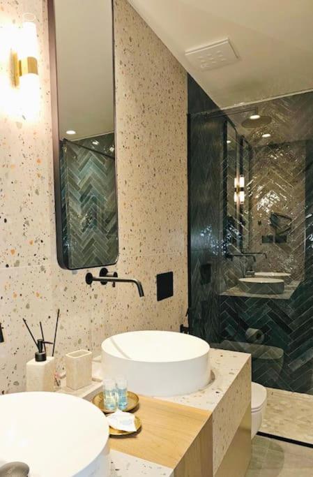 Novi'S Luxury Apartment 2 Gjirokastër Eksteriør bilde